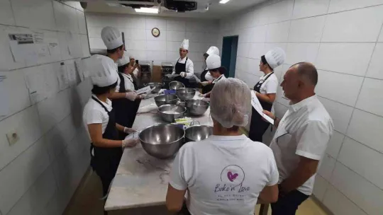 Otel çalışanlarına kariyer gelişimi fırsatı