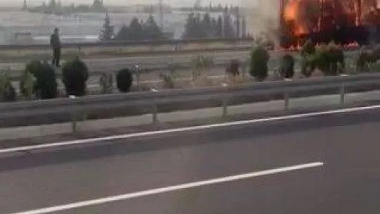 Otobanda hareketli saatler...Alev alev yandı