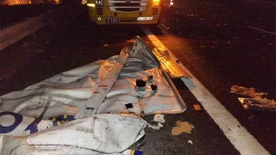 Otobanda inanılmaz ölüm