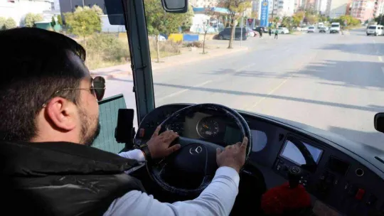 Otobüs kazalarının en önemli sebepleri uykusuzluk ve yol hipnozu