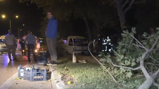 Otomobil ile kamyonetin çarpıştığı kazada ölü sayısı 2 oldu