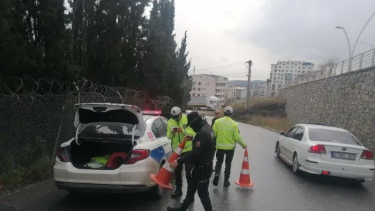 Otomobil ile motosiklet kafa kafaya çarpıştı: 1 ağır yaralı