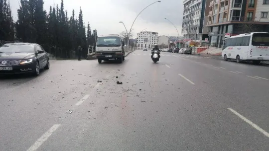 Otomobil ile motosiklet kafa kafaya çarpıştı: 1 ağır yaralı