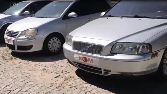 Otomobilleri motor ve şasi numaralarını değiştirip sattıkları iddia edilen 4 kişi tutuklandı