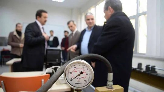 Otomotiv ve savunma sanayine yeni projeler bu laboratuvarlardan çıkacak