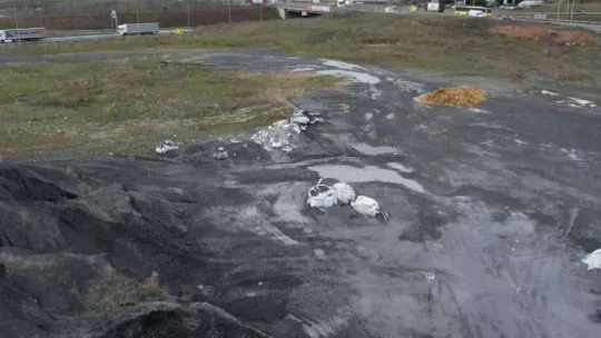 Otoyol kenarına kaçak şekilde bırakılan kimyasal madde paniğe neden oldu
