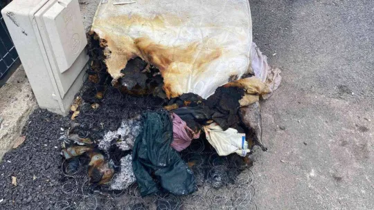 Oyun oynarken yangın çıkaran 3 çocuk hastanelik oldu