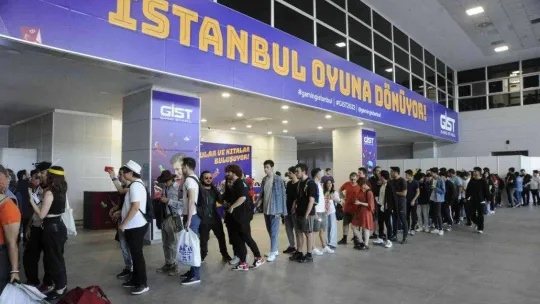 Oyun tutkunlarının uzun kuyruklar oluşturduğu Gaming İstanbul kapılarını açtı