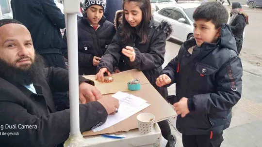 Özalplı minikler kumbaralarındaki parayı deprem bölgesine gönderdi