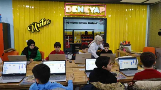 Özdemir Bayraktar Bilim Merkezi açıldı