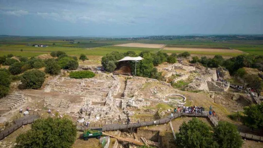 (Özel)  Dr. Öğretim Üyesi Mithat Atabay: Tarihsel anlamda Troya Savaşı'na saygı gösterilmiş