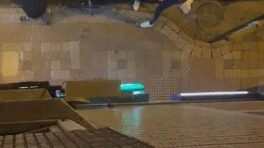 (ÖZEL) 'Yakın mesafeye gitmem' deyince çıldırdı, taksinin camlarını paramparça etti