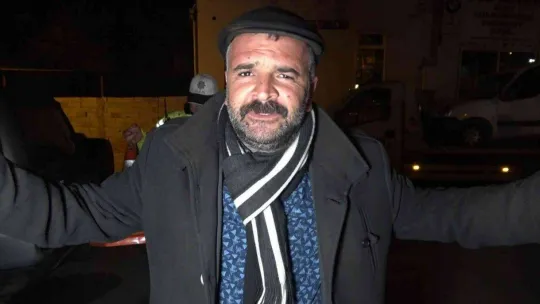 (Özel) Alkollü arkadaşına ceza yağdı, o ise mini konser verdi