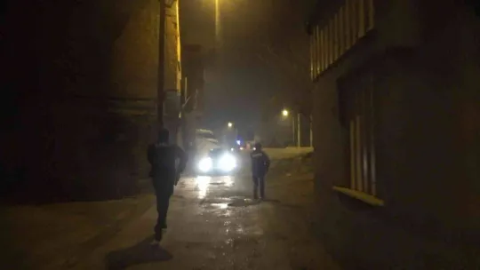 (Özel) Babasının otomobiliyle kaçarken kaza yaptı, ehliyetsiz yakalandı