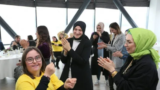 Özel bireyler 'Yanımdasın Beni Tanı' etkinliğinde eğlendi