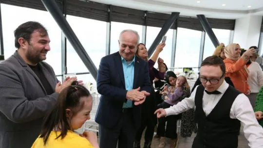 Özel bireyler 'Yanımdasın Beni Tanı' etkinliğinde eğlendi