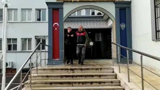 (Özel) Bursa'da genç kadını gasp etme anı kameraya yansıdı