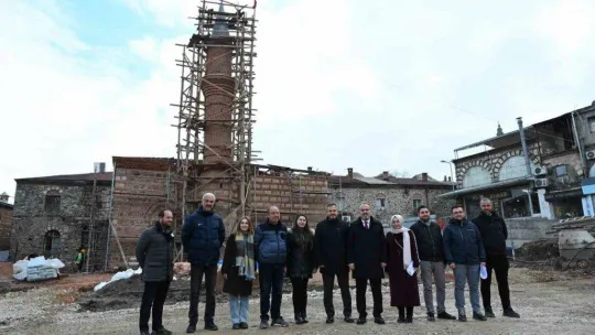 (Özel) Bursa'nın Unesco Dünya Miras listesindeki tarihi projesinde şok...'Aslında mezarların üzerinde geziyormuşuz'