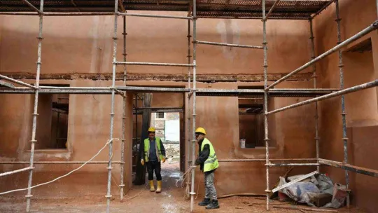 (Özel) Bursa'nın Unesco Dünya Miras listesindeki tarihi projesinde şok...'Aslında mezarların üzerinde geziyormuşuz'