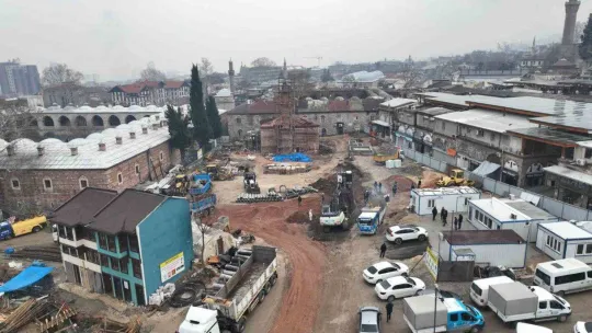 (Özel) Bursa'nın Unesco Dünya Miras listesindeki tarihi projesinde şok...'Aslında mezarların üzerinde geziyormuşuz'