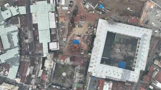 (Özel) Bursa'nın Unesco Dünya Miras listesindeki tarihi projesinde şok...'Aslında mezarların üzerinde geziyormuşuz'