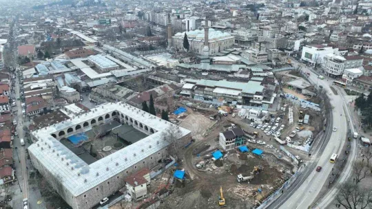 (Özel) Bursa'nın Unesco Dünya Miras listesindeki tarihi projesinde şok...'Aslında mezarların üzerinde geziyormuşuz'