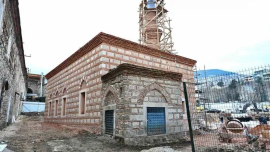 (Özel) Bursa'nın Unesco Dünya Miras listesindeki tarihi projesinde şok...'Aslında mezarların üzerinde geziyormuşuz'