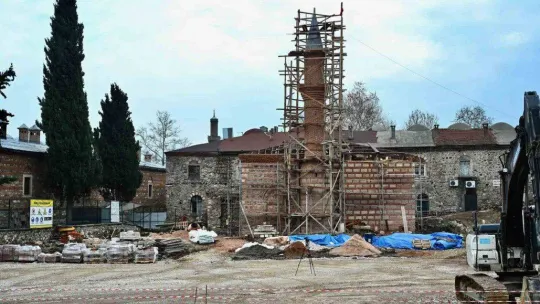 (Özel) Bursa'nın Unesco Dünya Miras listesindeki tarihi projesinde şok...'Aslında mezarların üzerinde geziyormuşuz'