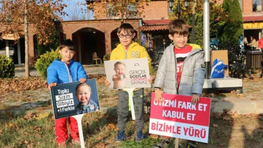 Özel çocuklar, doğayı yürüyüp at binerek sonbaharı tanıdı