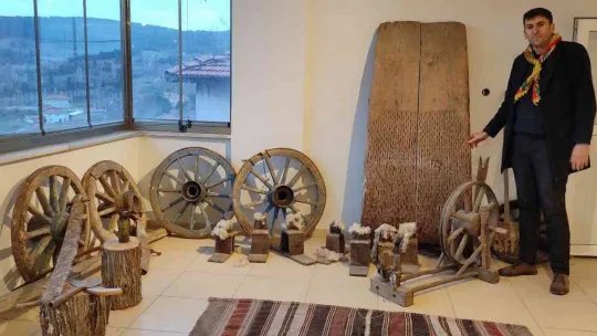 (Özel) Eski eşyaları çöpe gitmekten kurtarıp müze kurdu