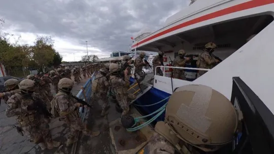 Özel Harekat polislerinden uçak, gemi ve metroda nefes kesen tatbikat