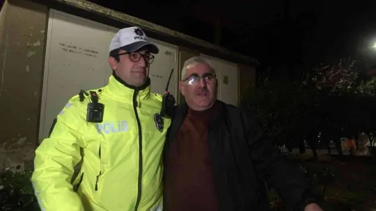 (Özel) Her gelen alkollü çıktı...Trafik polisine yakalanan babasını kurtarmak için geldi o da alkollü çıktı