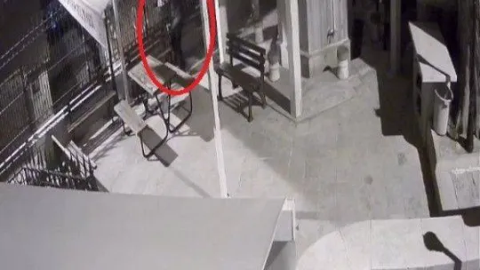 (Özel) Hırsızlar önce yatırlara dua etti, daha sonra muslukları çaldı