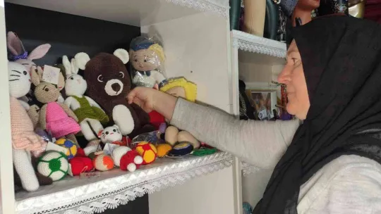 (Özel) Kadınlar evde yaptıkları ürünleri bu dükkana bırakıp gidiyor