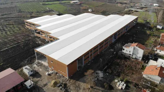 (ÖZEL) Lapseki çatısında elektrik üretilecek kapalı pazaryerine kavuşuyor