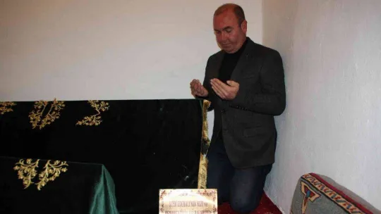 (ÖZEL) O yarışma sonrası Osman Gazi'nin eşi Bala Hatun'un türbesine ziyaretçi akını