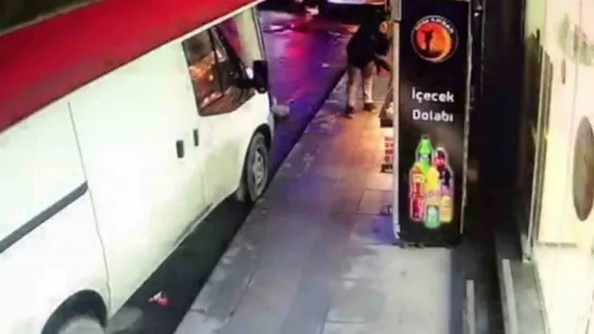 (Özel) Sultangazi'de kavurma hırsızları kamerada
