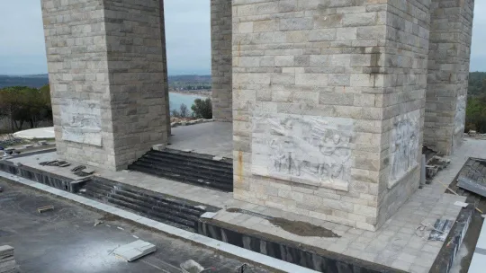 (Özel) Tarih Bölümü Öğretim Üyesi Dr. Mithat Atabay: 'Şehitler Abidesi milletin eseridir'