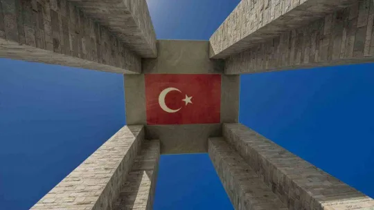 (Özel) Tarih Bölümü Öğretim Üyesi Dr. Mithat Atabay: 'Şehitler Abidesi milletin eseridir'