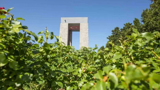 (Özel) Tarih Bölümü Öğretim Üyesi Dr. Mithat Atabay: 'Şehitler Abidesi milletin eseridir'