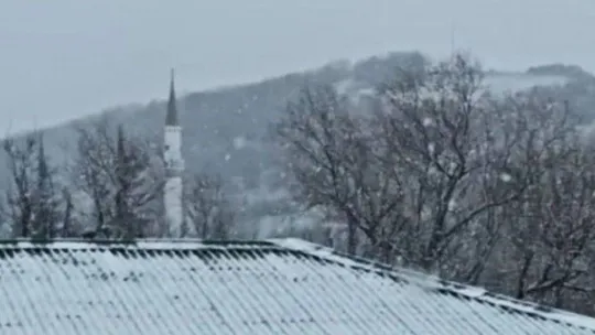 Özlenen kar yurda giriş yaptı: Edirne kısa sürede beyaza büründü