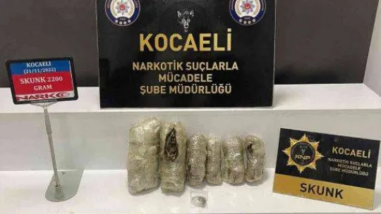 Paket paket uyuşturucuyu sakladıkları yer şaşırttı