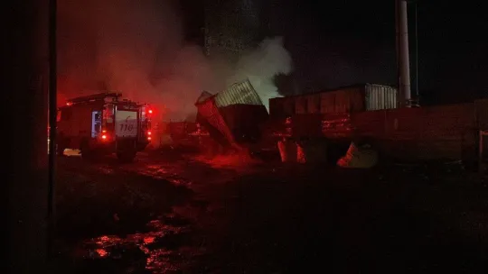 Palet fabrikasında yangın