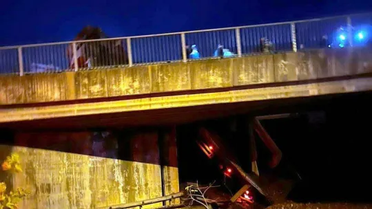 Pancar yüklü tır araca çarptı: 1 yaralı