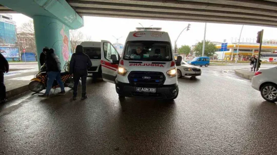 Panelvan ile motosiklet çarpıştı: 1 yaralı