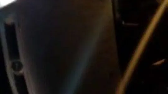 Park halindeki araca çarpan otomobil yan yattı, sürücü yara almadan kurtuldu