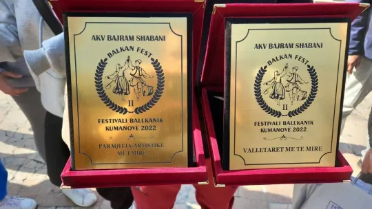 Paşa Halk Dansları Topluluğuna uluslararası iki ödül