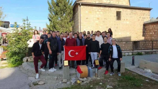 Paşa Halk Dansları Topluluğuna uluslararası iki ödül