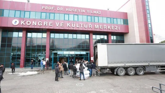 PAÜ depremzedeler için seferber oldu