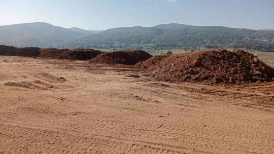 Pazaryeri Meslek Yükseokulu'nda bahçe düzenlenmesi çalışmaları